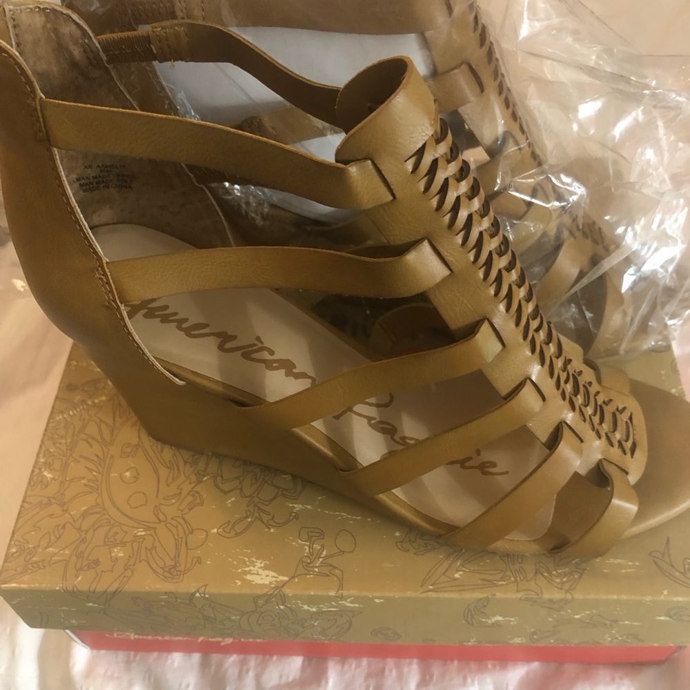 American Rag Wedges Gladiator Sandals in tan, size 10 new in box